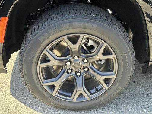 Gloss Black 2026 Jeep Grand Wagoneer Limited