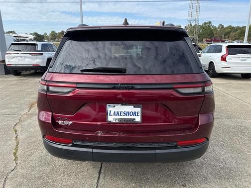 2023 Jeep Grand Cherokee Laredo