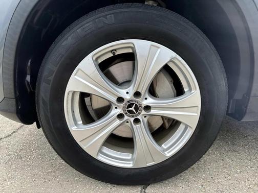 2018 Mercedes-Benz GLC 300 Base