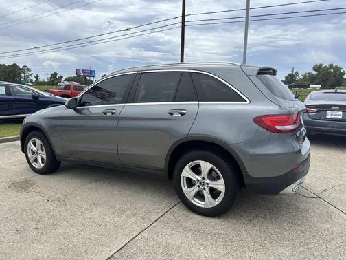 2018 Mercedes-Benz GLC 300 Base