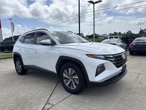 White 2022 Hyundai TUCSON Hybrid Blue