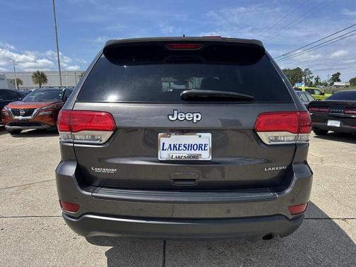 Granite Crystal Clearcoat Metallic 2019 Jeep Grand Cherokee Laredo