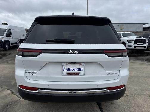 2026 Jeep Grand Cherokee Laredo