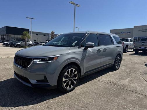 2023 Kia Carnival EX