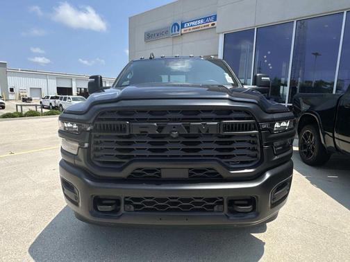 Diamond Black 2026 RAM 3500 Tradesman