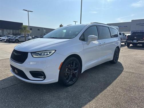 2021 Chrysler Pacifica Touring