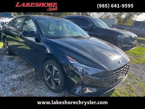2023 Hyundai ELANTRA SEL