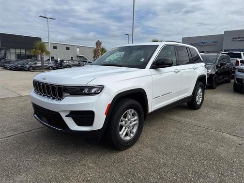 2024 Jeep Grand Cherokee Laredo