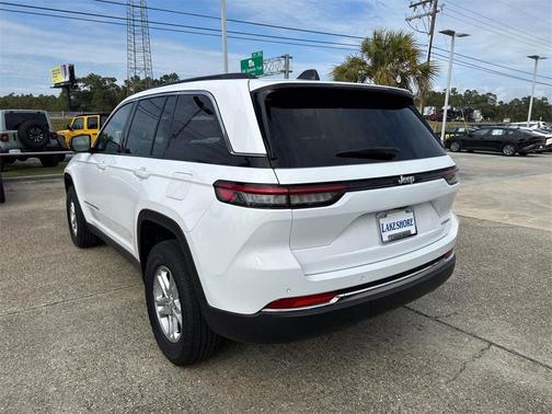 2024 Jeep Grand Cherokee Laredo
