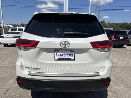 2017 Toyota Highlander LE