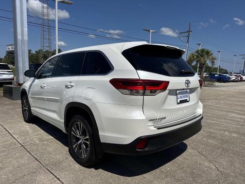 2017 Toyota Highlander LE