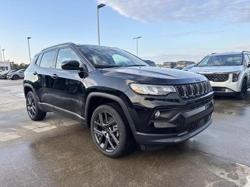Diamond Black 2026 Jeep Compass Latitude