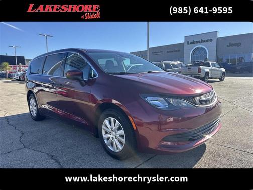 2020 Chrysler Voyager L