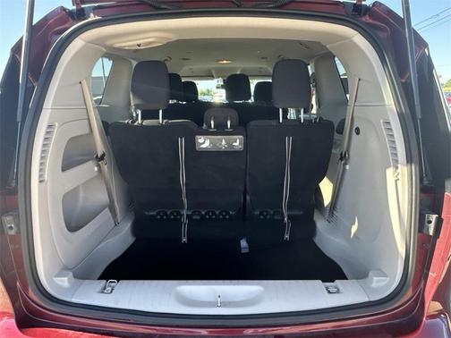 2020 Chrysler Voyager L