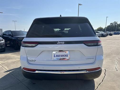 2025 Jeep Grand Cherokee Laredo