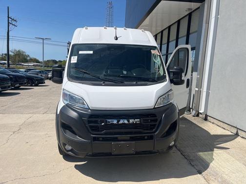 White 2025 RAM ProMaster 2500 High Roof