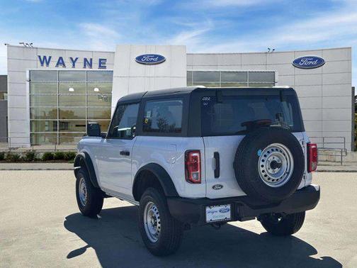 Oxford White 2026 Ford Bronco Base