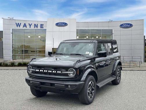 Shadow Black 2026 Ford Bronco Outer Banks