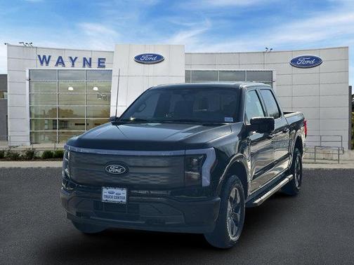 Agate Black Metallic 2025 Ford F-150 Lightning LARIAT