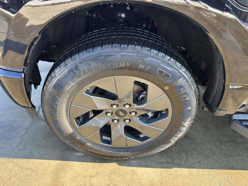 2025 Ford F-150 Lightning LARIAT