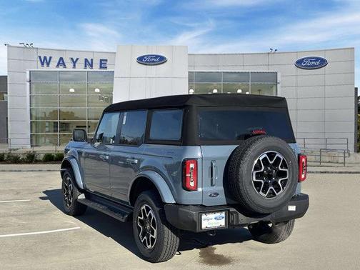 2025 Ford Bronco Outer Banks