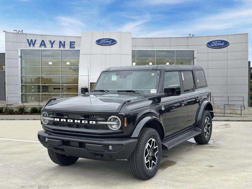 Shadow Black 2026 Ford Bronco Outer Banks