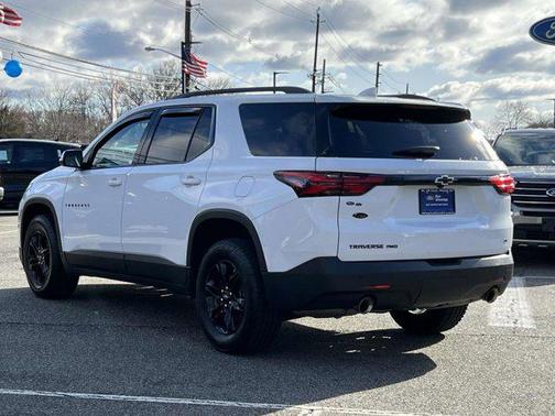 2022 Chevrolet Traverse LT Cloth