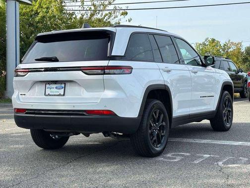 2024 Jeep Grand Cherokee Altitude
