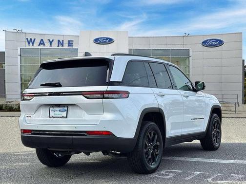 2024 Jeep Grand Cherokee Altitude