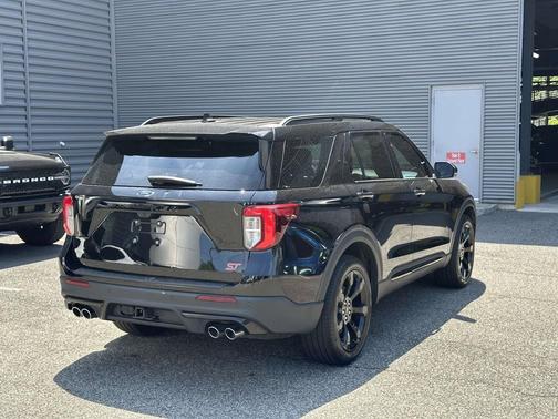 Agate Black Metallic 2023 Ford Explorer ST