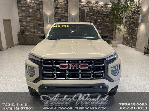 2024 GMC Canyon AT4