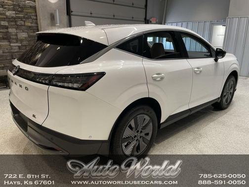 Everest White Pearl Tricoat 2025 Nissan Murano SL