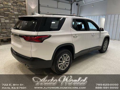 2023 Chevrolet Traverse LT Cloth