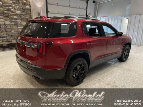 2023 GMC Acadia AWD AT4