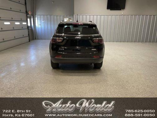 2022 Jeep Compass Latitude Lux