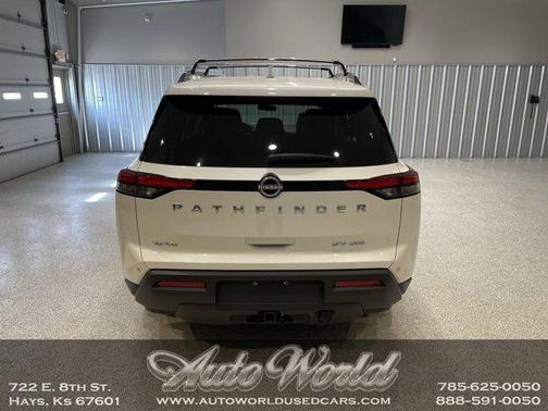 2022 Nissan Pathfinder SV 4WD