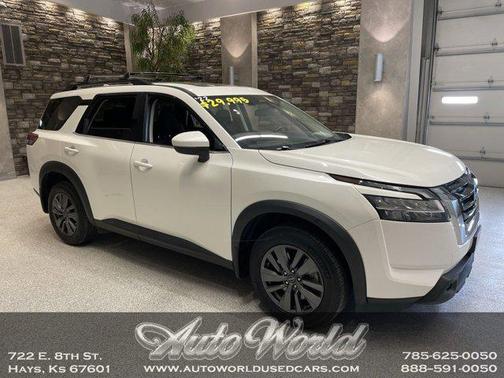 2022 Nissan Pathfinder SV 4WD