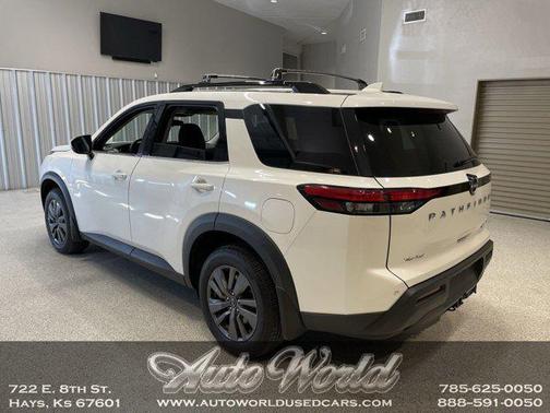 2022 Nissan Pathfinder SV 4WD