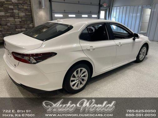 2022 Toyota Camry LE