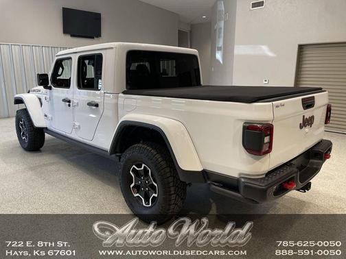 Bright White Clearcoat 2022 Jeep Gladiator Rubicon