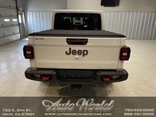 Bright White Clearcoat 2022 Jeep Gladiator Rubicon