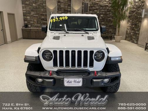 Bright White Clearcoat 2022 Jeep Gladiator Rubicon