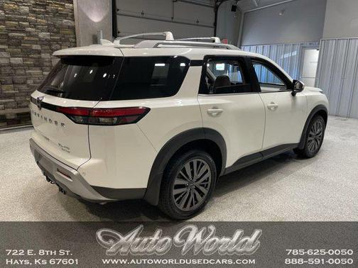 Pearl White Tricoat 2023 Nissan Pathfinder SL 4WD