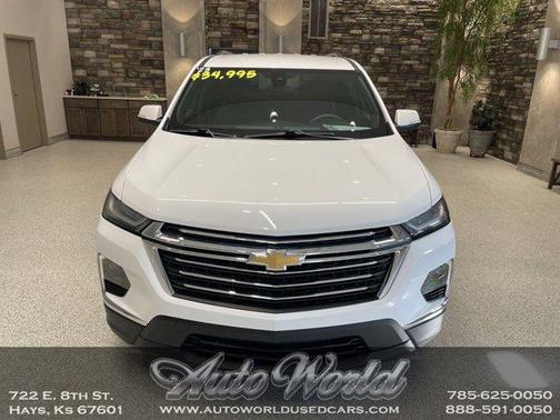 2023 Chevrolet Traverse LT Cloth