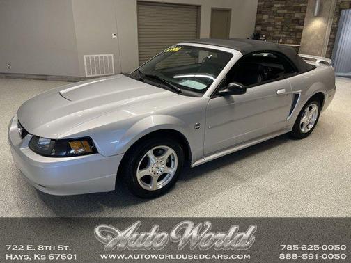 2004 Ford Mustang Deluxe