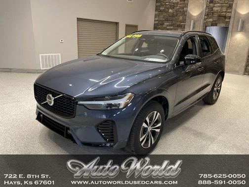 2024 Volvo XC60 B5 Core Dark Theme