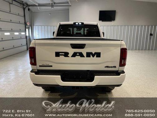 Bright White Clearcoat 2025 RAM 2500 Big Horn Crew Cab 4x4 6'4' Box