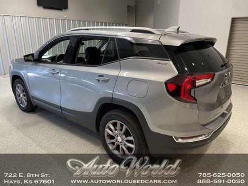 2024 GMC Terrain SLT