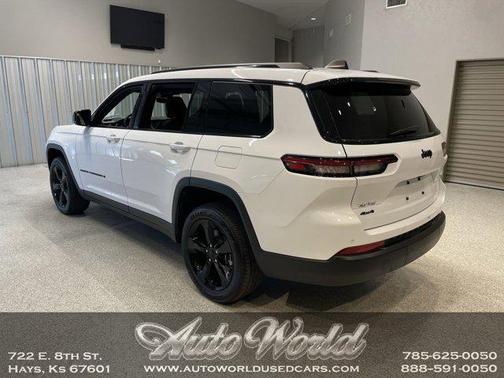 Bright White Clearcoat 2024 Jeep Grand Cherokee L Altitude