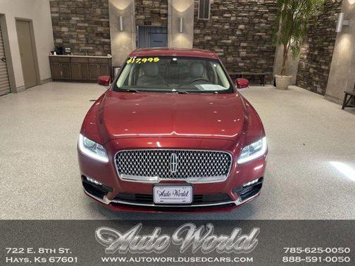 2017 Lincoln Continental Premiere